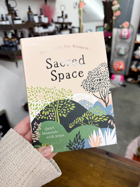 Sacred Space Devotions for Women: Quiet Moments with Jesus