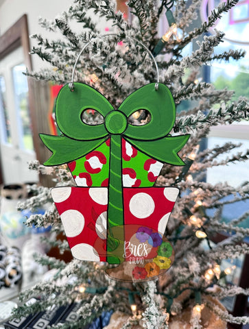 HAND-PAINTED WOOD ORNAMENT | Present Stack with Oversized Bow #1