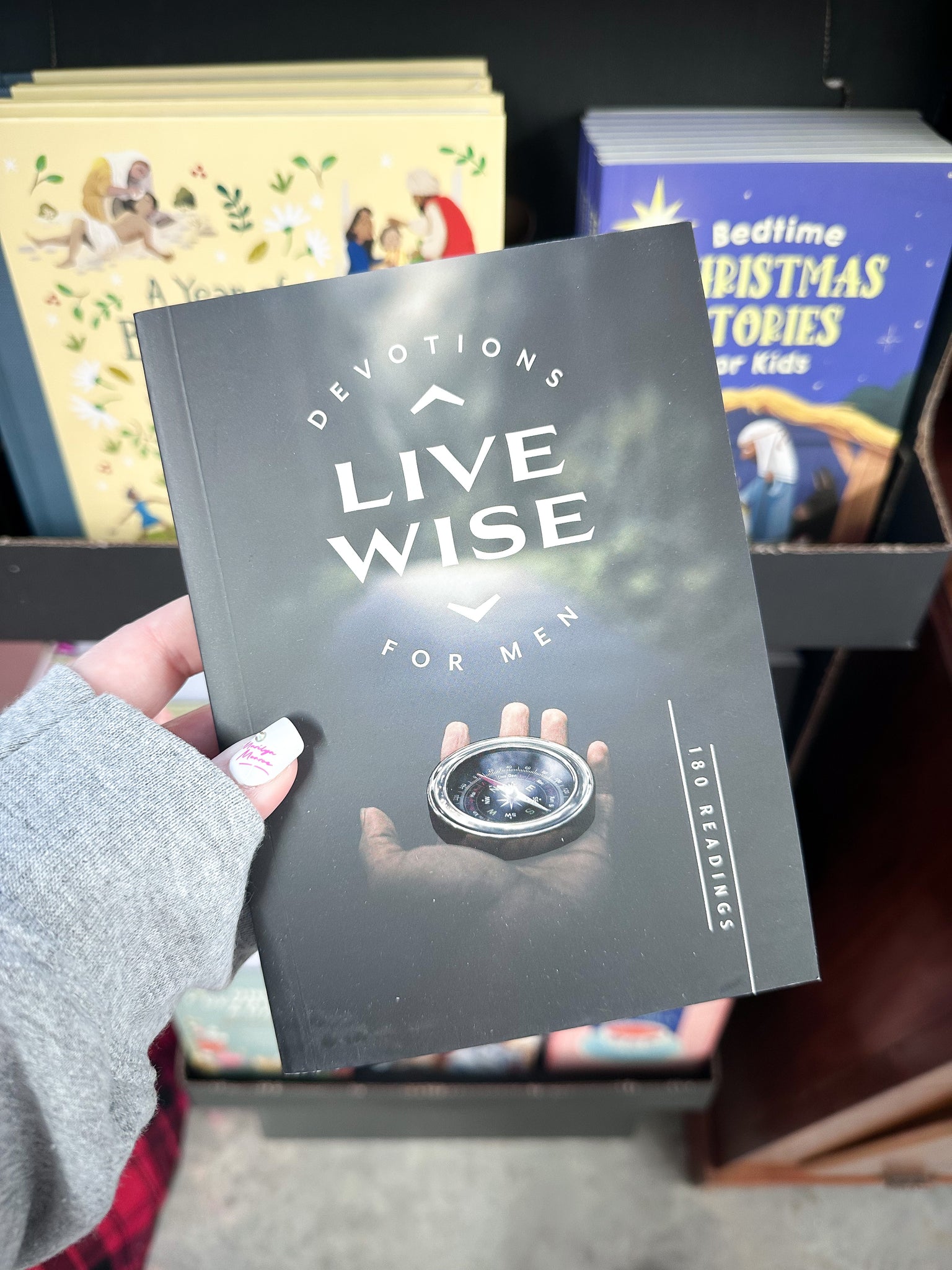 Live Wise Devotions for Men