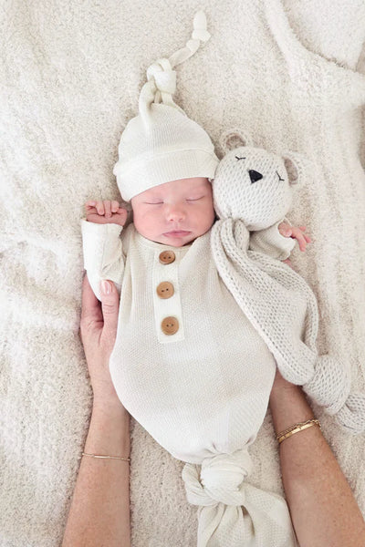 Caden Lane | Big Check Bamboo Waffle Newborn Baby Knot Gown & Hat Set - Sand